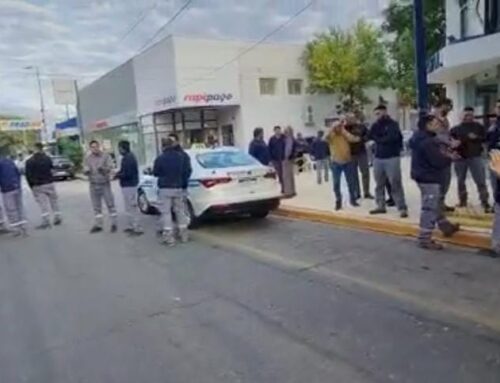 San Luis: trabajadores de Edesal realizan una medida de fuerza con corte de calles